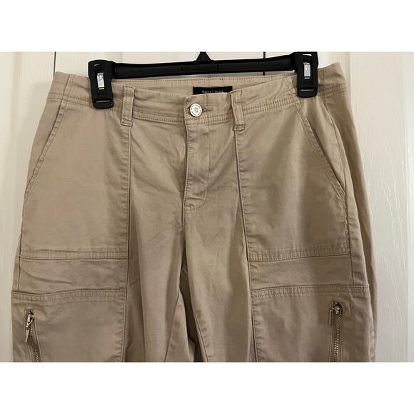 White House Black Market Pants Tan Skinny Leg Cut Cargo Pants Size 6 - Picture 3 of 16